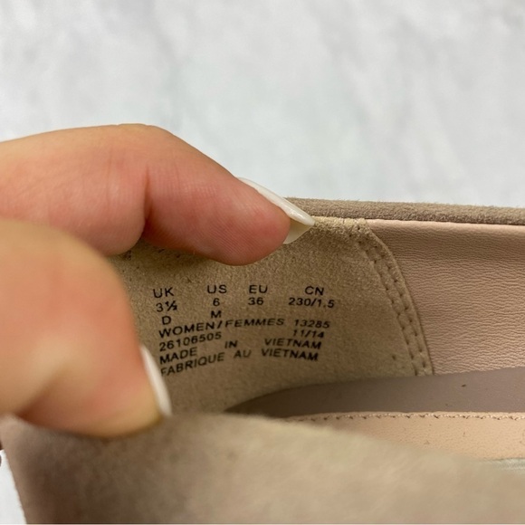 Clarks Narrative: Suede Print Ballet Flats Slip On Shoes Business Casual Size 6‎ - Picture 6 of 6